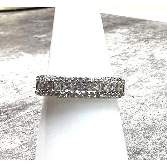 Ring Bomb Party Ring, size 7, CZ looking mini stones - Picture 4 of 5